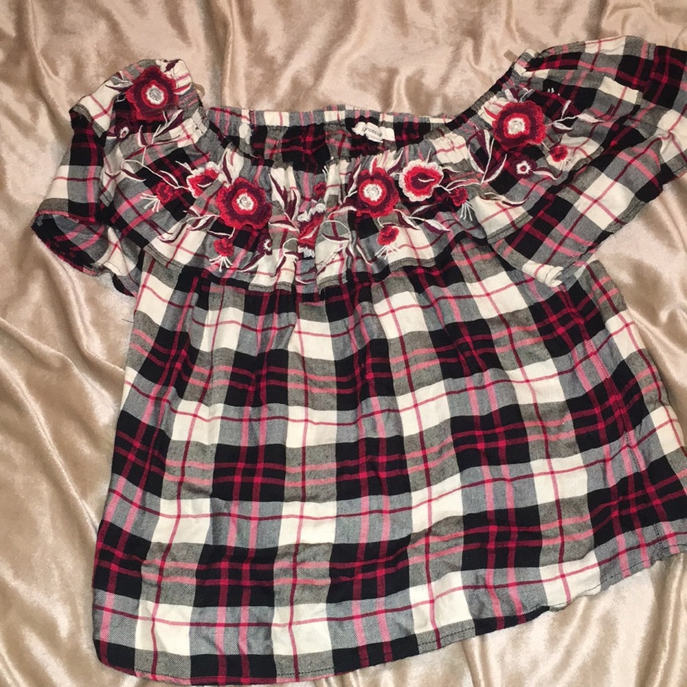 NWOT Off-the-Shoulder fr Francesca’s